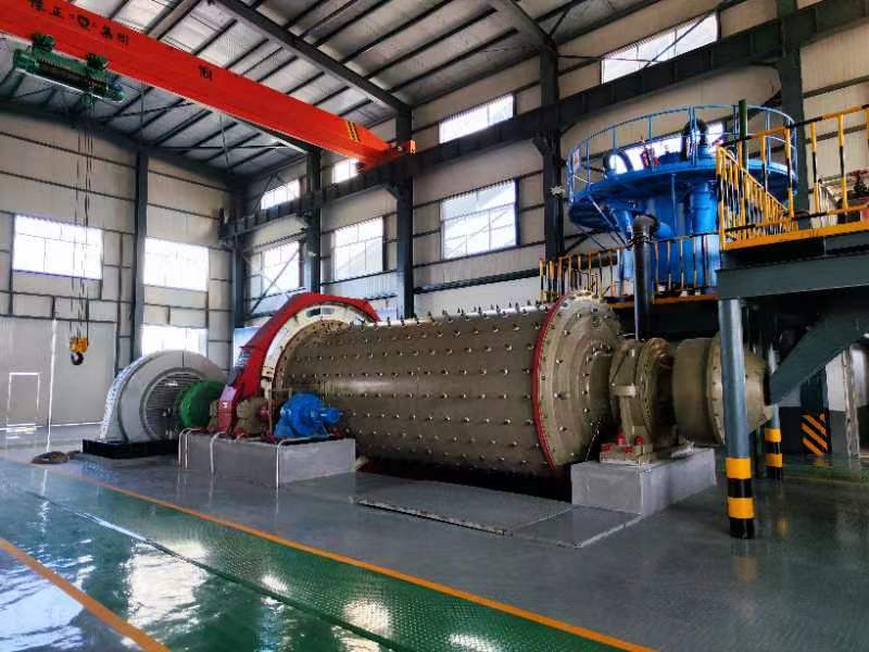 Qingdao Qingzhong Machinery ETC General Contracting Project Zhaoyuan Xindongzhuang 2.000 tons dagligt guldbearbejdningsanlæg